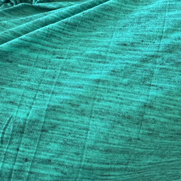 3 Yards 70" Wide Green Black Fabric Quality Stretch Lightweight Thin - Picture 2 of 7